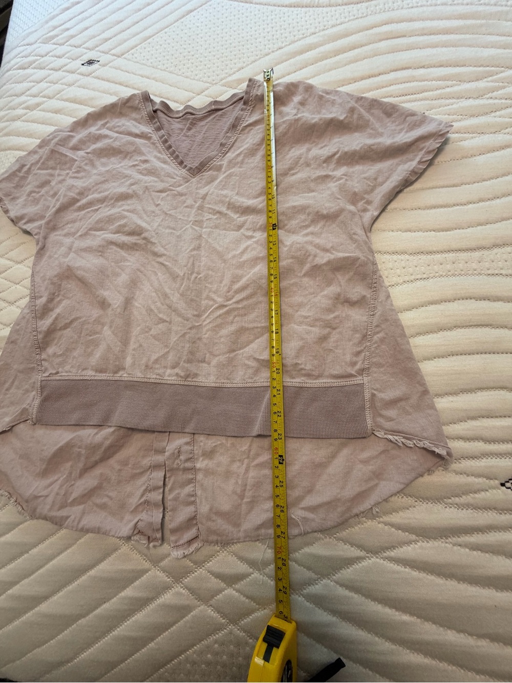XCVI Clara Pale Lilac V-Neck Linen Cotton Short Sleeve Top - Picture 3 of 5